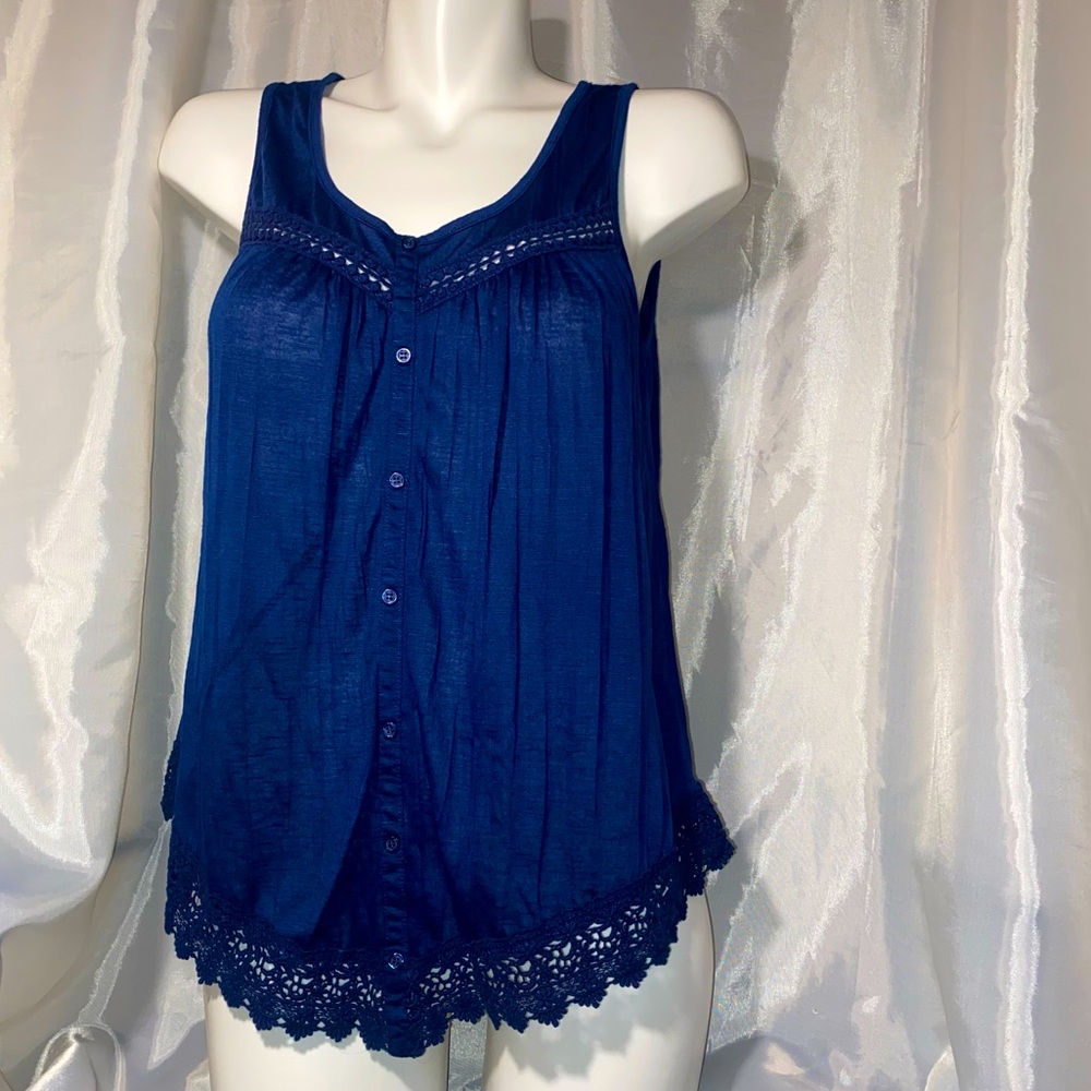 Signature I Studio, Size Medium, Navy Blue’ish, Lightweight, Sleeveless Top